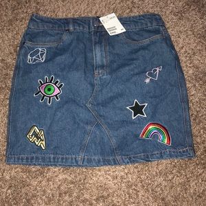 Patched denim mini skirt!